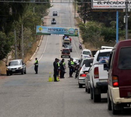 Alrededor de 8,000 empleos se generan por el verano 2015