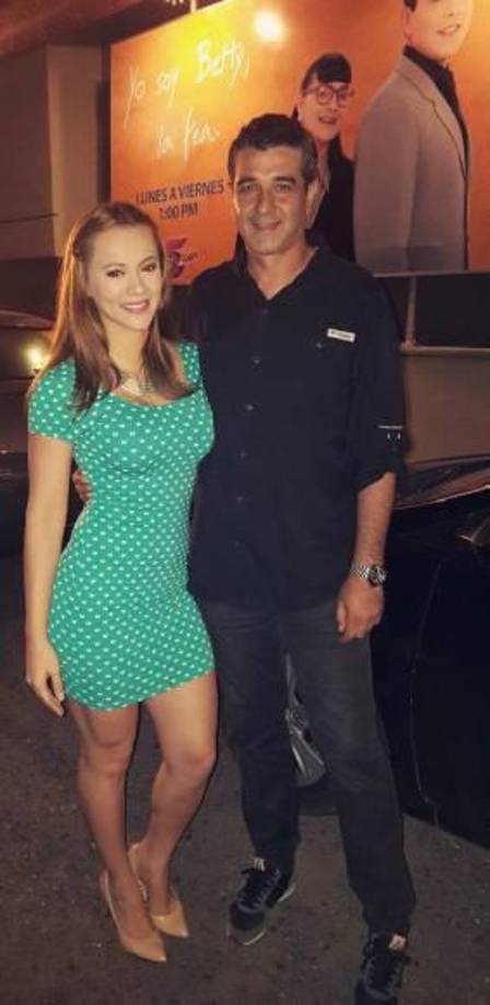 Isabel Zambrano tiene varios años de tener una relación sentimental con el estratega y exjugador Diego Vázquez. En muy pocas ocasiones han hablado sobre su noviazgo.