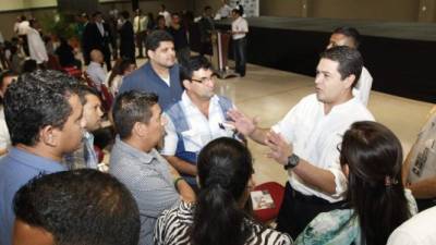 El mandatario Juan Orlando Hernández escuchó a diversos sectores ayer en la Cámara de Comercio de San Pedro Sula.