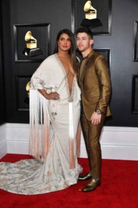 Priyanka Chopra Jonas y su esposo Nick Jonas.