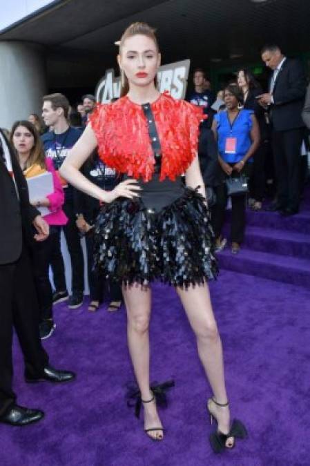 La actriz que interpreta a Nebula, Karen Gillan, también lució un atuendo casual para el estreno mundial de la cinta de Marvel.