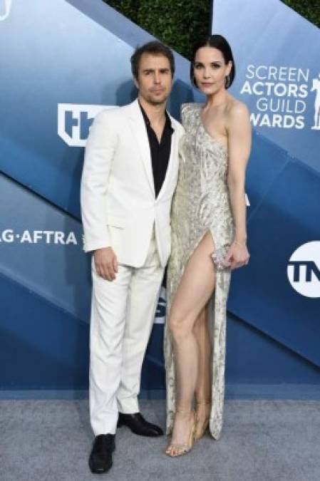 El actor Sam Rockwell y su esposa Leslie Bibb fueron otra de la pareja envidiable en los SAG (solo había que ver la emoción de ella al verlo ganar a mejor actor en una miniserie).