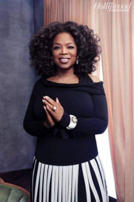 <br/>3. Oprah Winfrey<br/><br/>Es el tercer lugar de la lista con $2,800 millones. Su programa “The Oprah Winfrey Show” es el más visto de EUA.<br/>