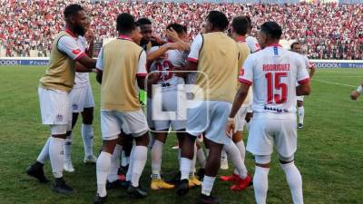 El Olimpia derrotó al Real España el primer partido de la final del Torneo Apertura 2021.