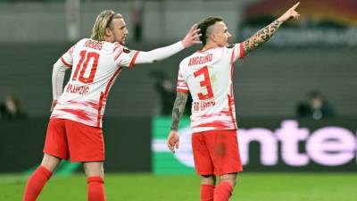 El RB Leipzig le ganó al Rangers en la ida de semifinales de la Europa League con un golazo de Angeliño.