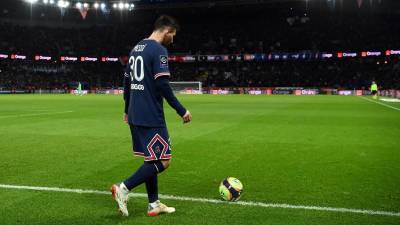 Lionel Messi sigue tratando de adaptarse a la Liga francesa.