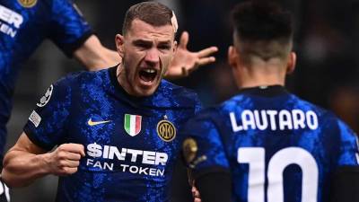 Edin Dzeko fue la figura del Inter de Milán y le dio el triunfo sobre el Shakhtar Donetsk con un doblete.