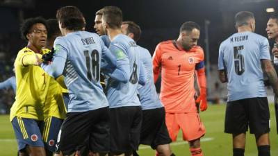 Uruguay y Colombia empataron sin goles en Montevideo.