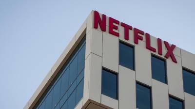 El logo de Netflix en uno de los edificios de la compañía en Los Ángeles.