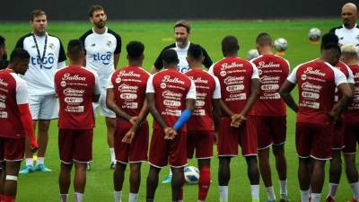 Thomas Christiansen convocó a 25 futbolistas para los duelos ante Honduras y El Salvador.