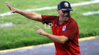Pedro Troglio, entrenador del Olimpia, en la final contra Real España.