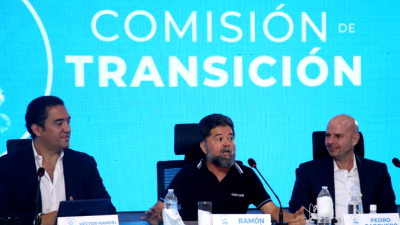 Héctor Zelaya, Ramón Sabillón y Pedro Barquero en una reunión ayer en la capital.