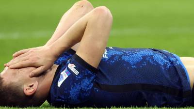 El bosnio Edin Dzeko se lamenta tras no poder marcar contra la Fiorentina.