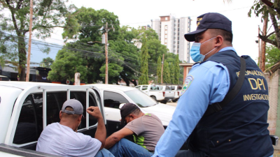 Las personas fueron detenidas por la DPI.