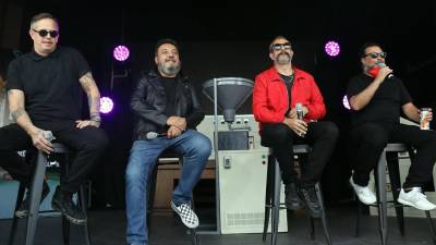 Los integrantes de Molotov.