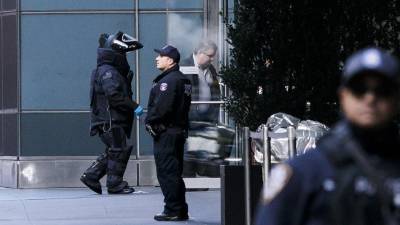 La policía de Los Ángeles investiga el millonario robo a una bóveda.