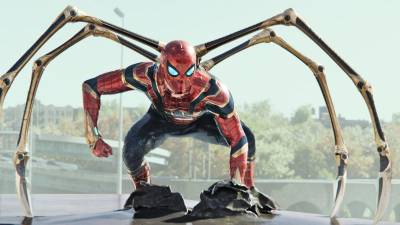 Tom Holland protagoniza “Spider-Man: Sin Camino a Casa”.