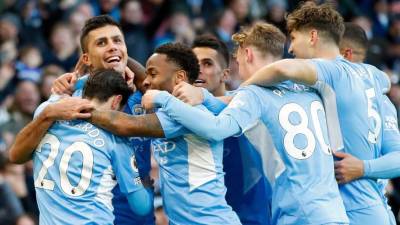 El Manchester City goleó al Everton y escaló a la segunda posición de la Premier League.