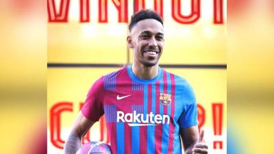 El gabonés procede del Arsenal inglés. Fue deseado por la entidad culé desde hace varias temporadas.