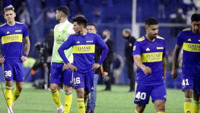 La tristeza de los jugadores de Boca Juniors tras perder en su visita a Vélez.