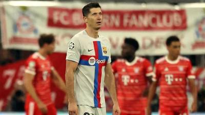 Robert Lewandowski no tuvo un feliz regreso a Múnich, donde el Barcelona perdió con el Bayern.