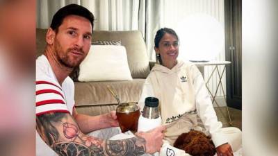 La fotografía de Messi junto a su esposa, Antonella Rocuzzo, publicada en Instagram.