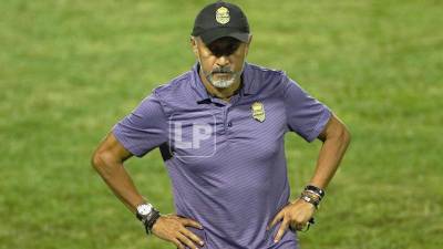Raúl ‘Potro‘ Gutiérrez, entrenador del Real España, durante el partido de ida de la final contra Olimpia.