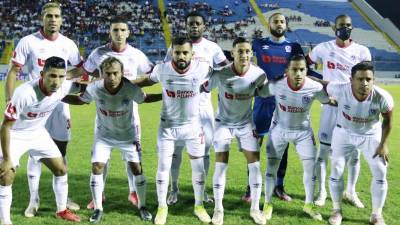 En la primera jornada ante la Real Sociedad, el Olimpia salió con un 11 titular completó de futbolistas hondureños.