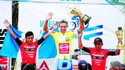 Luis López se subió a lo más alto del podio y fue seguido por Héctor Monina y Esdras Morales.