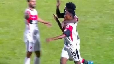 El joven hondureño Bryan Félix le dio el empate al Alajuelense contra el CD Águila en la Liga Concacaf.