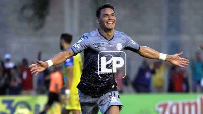 Roberto Moreira le dio el triunfo al Motagua con gol agónico frente al Victoria en Danlí. El Ciclón es el único invicto.