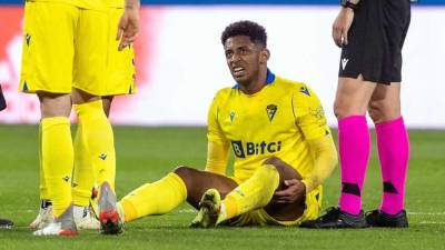 ‘Choco’ Lozano, tras caer lesionado durante el partido contra el Real Madrid.