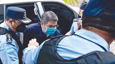 El expresidente hondureño es solicitado en extradición por Estados Unidos.