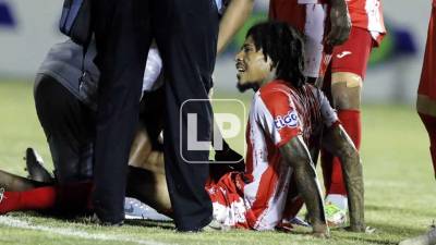 Henry Figueroa sufrió una lesión en el duelo del repechaje contra el Motagua y no pudo seguir en el partido.
