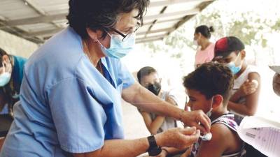 Autoridades de Salud exhortan a padres que vacunen a sus hijos.