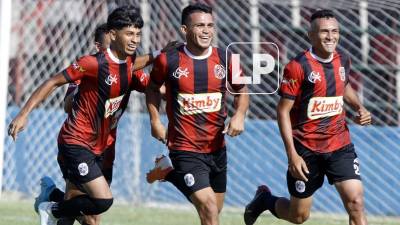 El Lone FC ganó por goleada 3-0 al Juticalpa FC en la ida de las semifinales de la Liga de Ascenso.