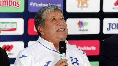 Hernán ‘Bolillo‘ Gómez durante su presentación con la Selección de Honduras.