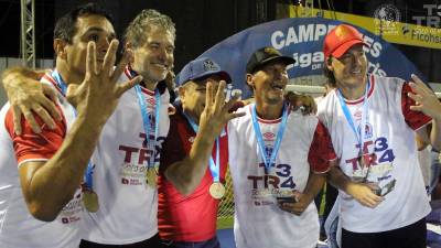 Pedro Troglio tiene contrato con el club blanco hasta junio de 2022.