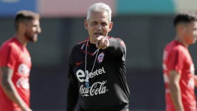 Reinaldo Rueda, entrenador de la selección de Chile. FOTO AFP.