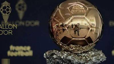 El Balón de Oro vuelve este año para premiar al mejor futbolista de la temporada.