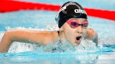 Alzain Tareq tiene diez años y ya es una estrella de la natación.