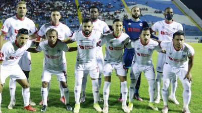 En la primera jornada ante la Real Sociedad, el Olimpia salió con un 11 titular completó de futbolistas hondureños.