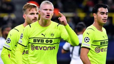 Erling Haaland marcó un doblete en la victoria del Borussia Dortmund ante el Besiktas.
