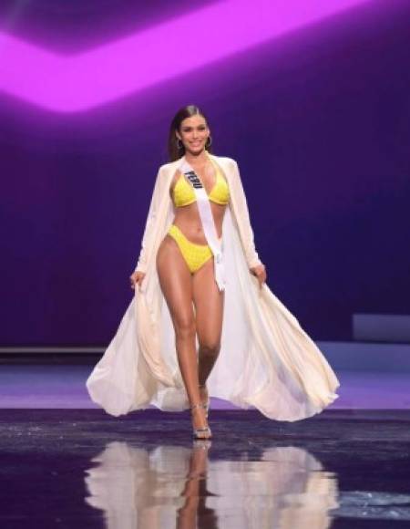 Ante las duras críticas para la nueva Miss Universo en redes sociales, Janick urgió desde su cuenta de Instagram a 'parar el ciberbullying' y los ataques contra la belleza mexicana.