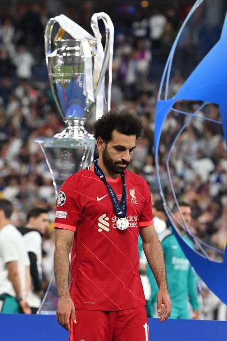 Otra final de UEFA Champions League contra el Real Madrid, otro desenlace triste para Mohamed Salah. El atacante egipció recibió la medalla de subcampeón y su rostro era un poema.