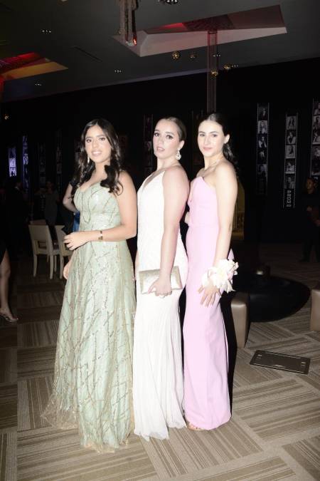 Isabella Araujo, Sheryll Ochoa y Olga Facussé