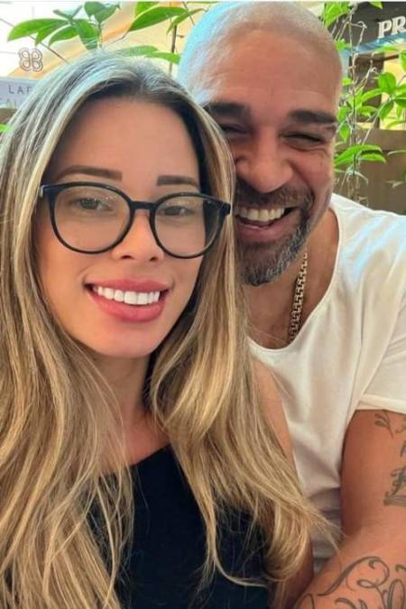 Adriano, famoso exdelantero de Brasil, se separó a los 24 días de casarse por irse a ver con unos amigos un partido de Brasil durante el Mundial y volver dos días más tarde.