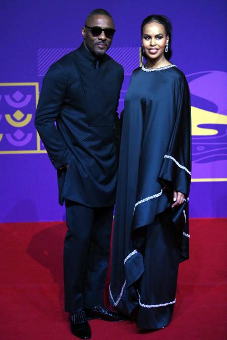 El actor inglés Idris Elba, presentador del sorteo, junto a su pareja Sabrina Dhowre Elba.