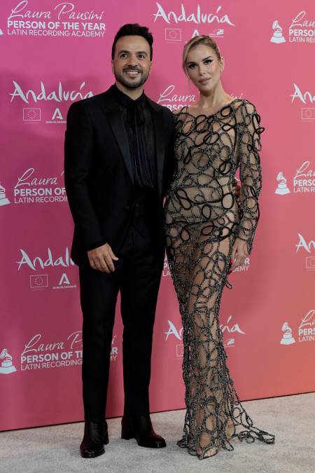 El cantante puertorriqueño Luis Fonsi junto a su esposa, la modelo española Agueda López.