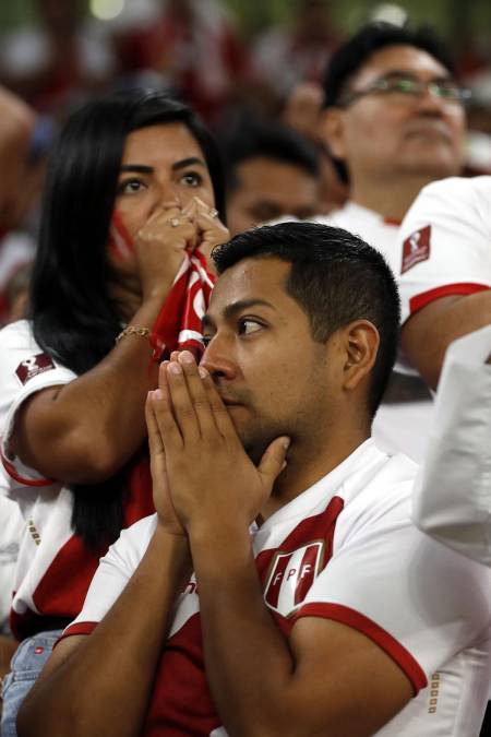 Lágrimas y rostros tristes: las imágenes de la dura eliminación de Perú en el repechaje ante Australia